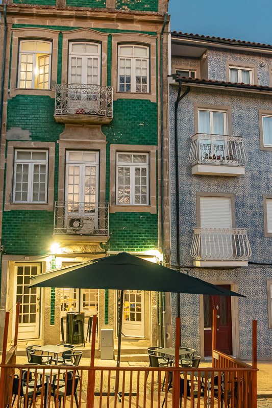 Found_10 Vila do Conde restaurant, lit ground floor cafe below