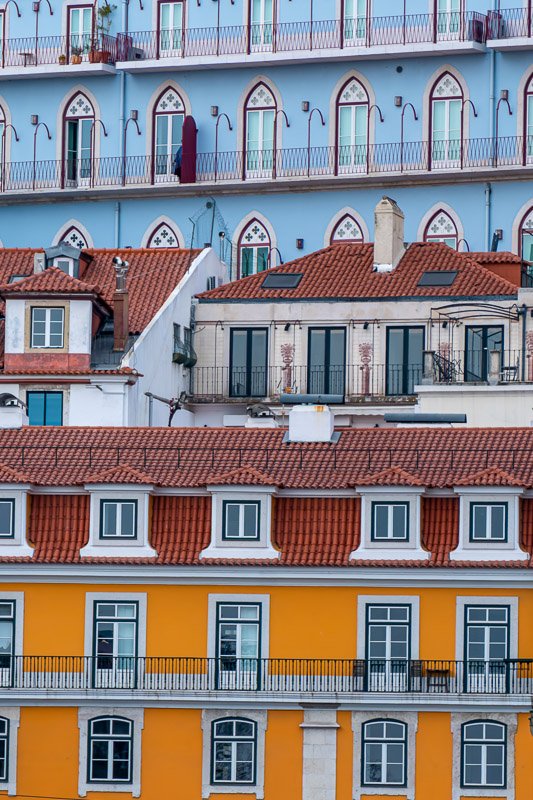 door windows_8 colorful window scene in Lisbon.
